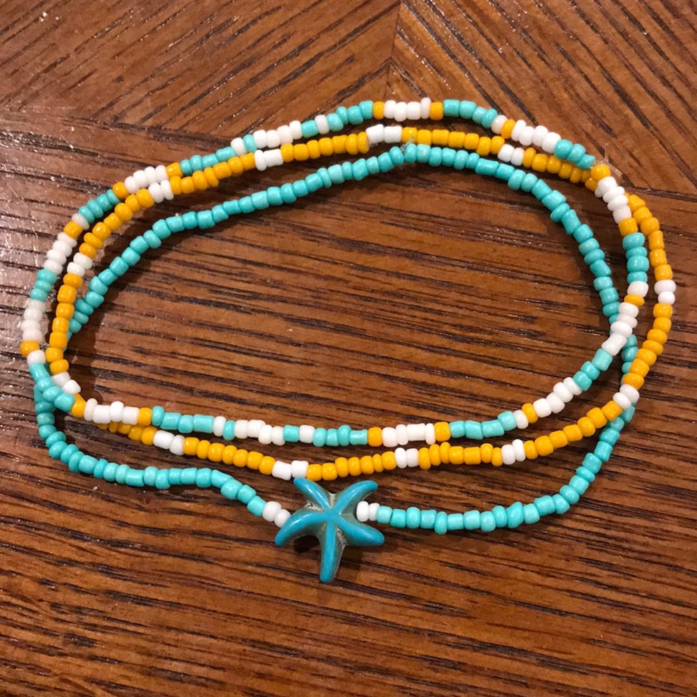 SALE⭕️⭕️⭕️Sandy beach 3 piece seed bead anklet set